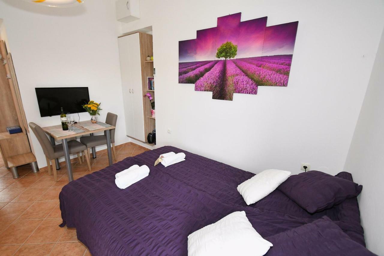 Studio Apartman Kris Marinici  ภายนอก รูปภาพ